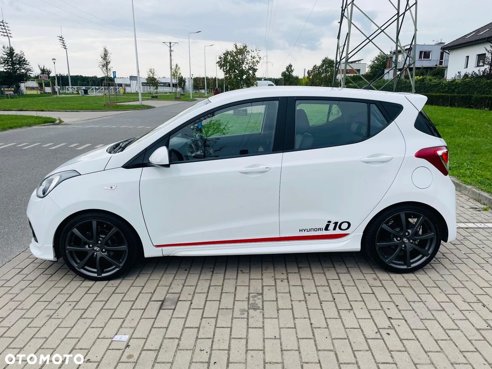 Hyundai i10 1.2 Fifa World Cup Edition - 2