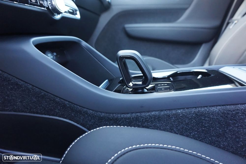 Volvo C40 Recharge Twin Motor Ultimate - 32