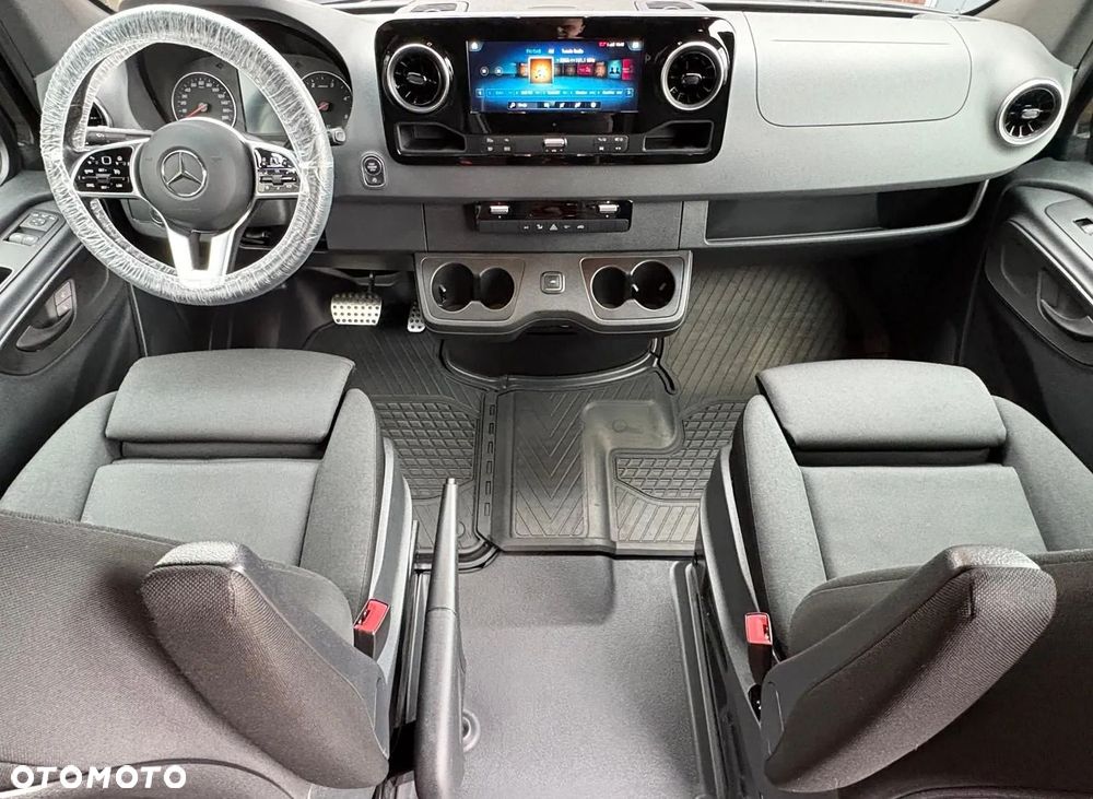Mercedes-Benz Sprinter - 23