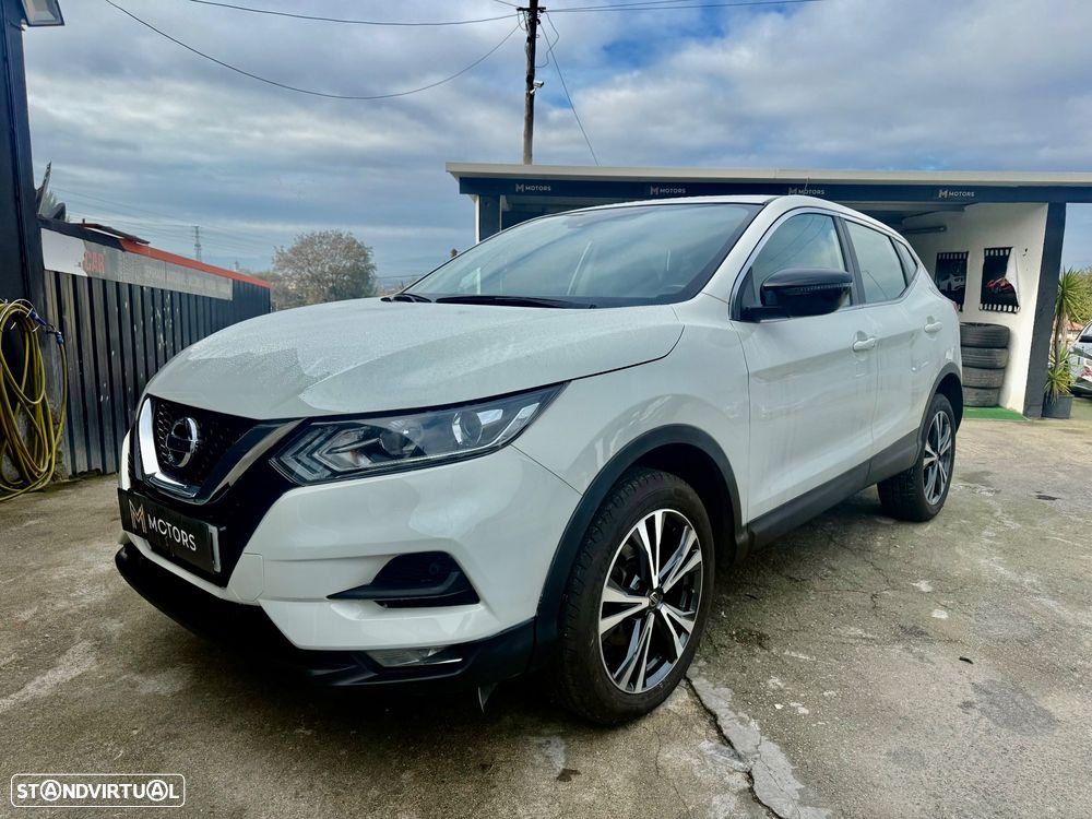 Nissan Qashqai 1.5 dCi N-Connecta J18+Led - 17