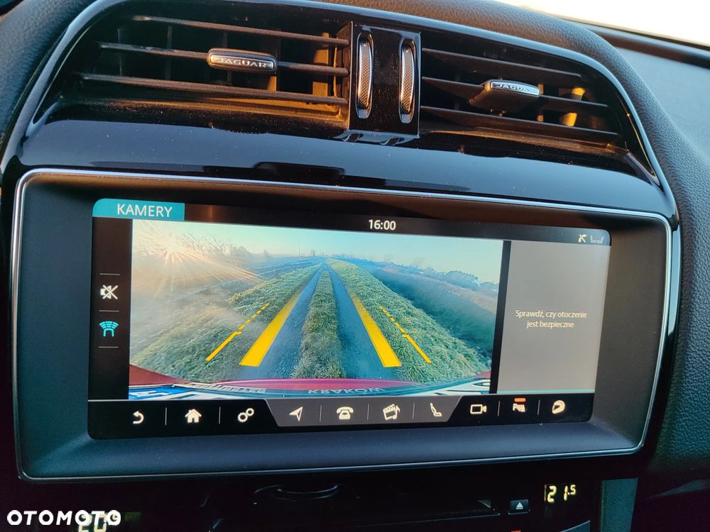 Jaguar F-Pace 2.0 i4D AWD R-Sport - 17