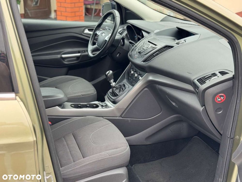 Ford Kuga - 26