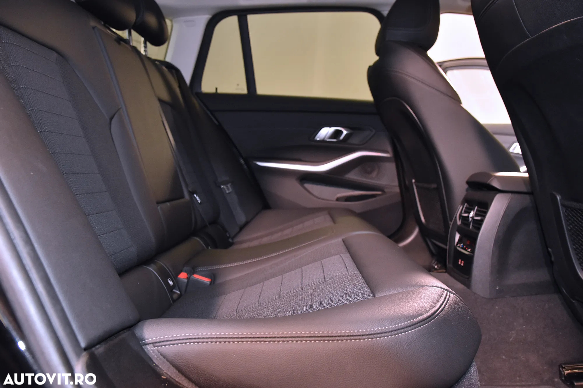 BMW Seria 3 320e xDrive AT PHEV - 12