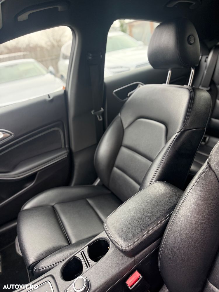 Mercedes-Benz CLA 200 d 7G-DCT Urban - 16