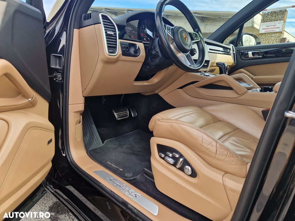 Porsche Cayenne S - 13