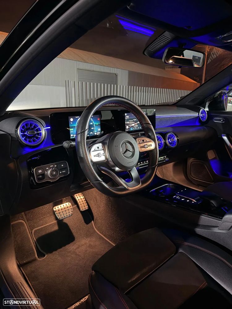 Mercedes-Benz A 250 Limousine e 8G-DCT AMG Line - 23