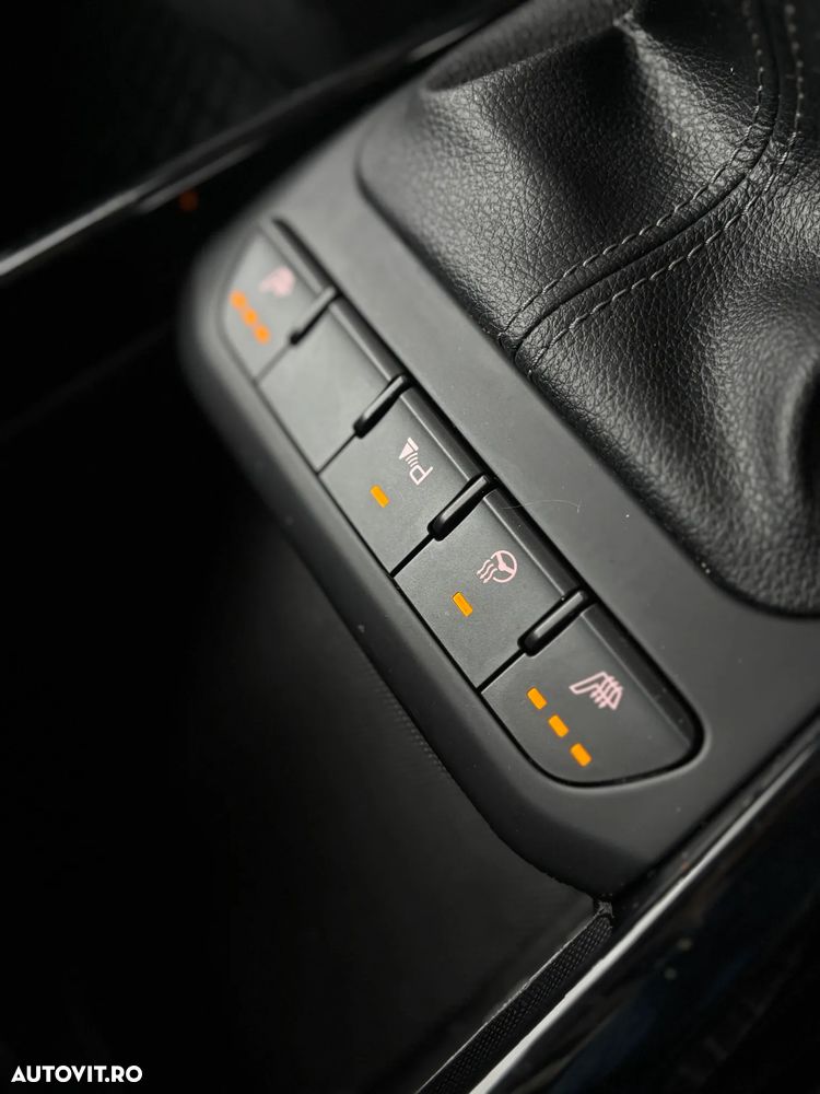 Kia Stonic 1.2 MPI 5MT Trend - 29