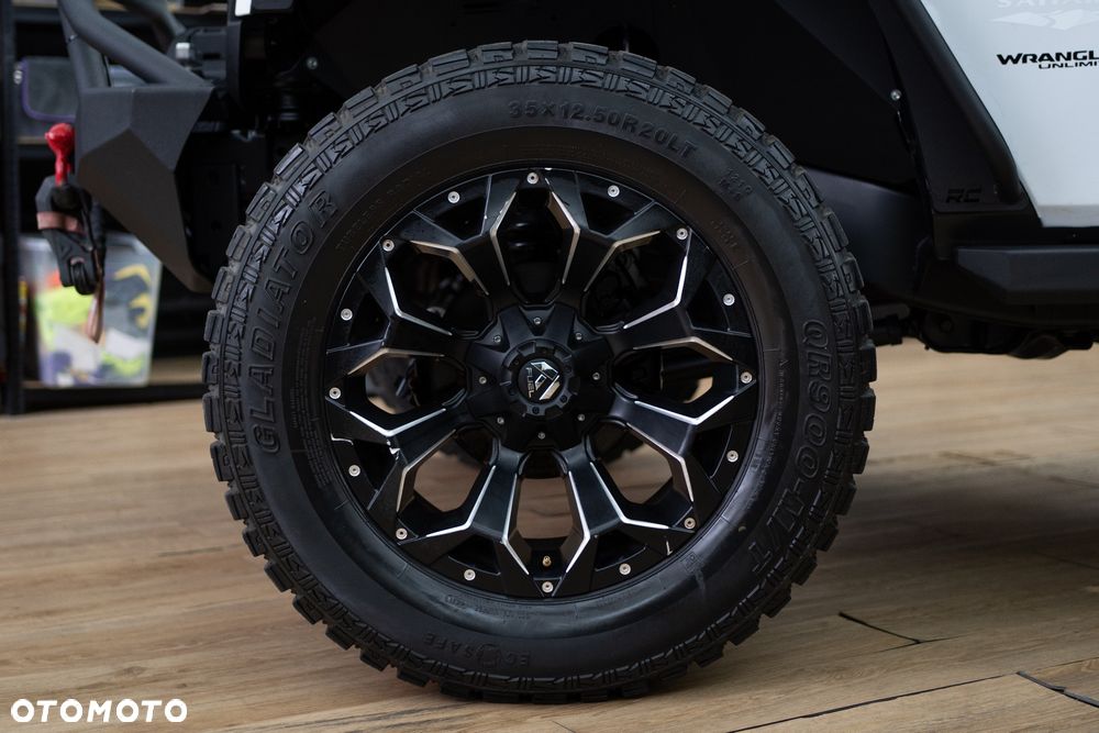 Jeep Wrangler 3.6 Unlim Sahara - 9