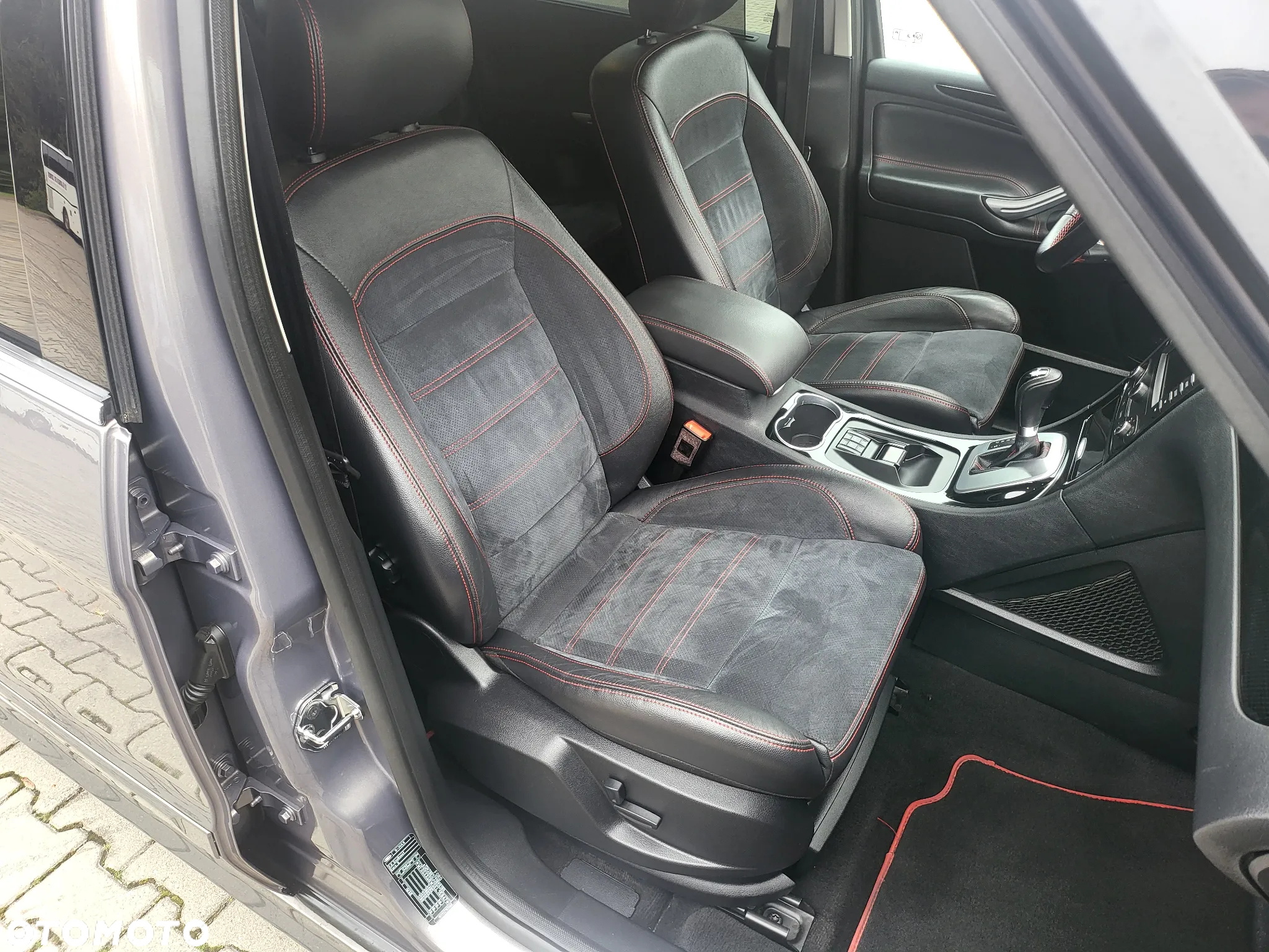 Ford S-Max 2.0 EcoBoost ST-Line - 22