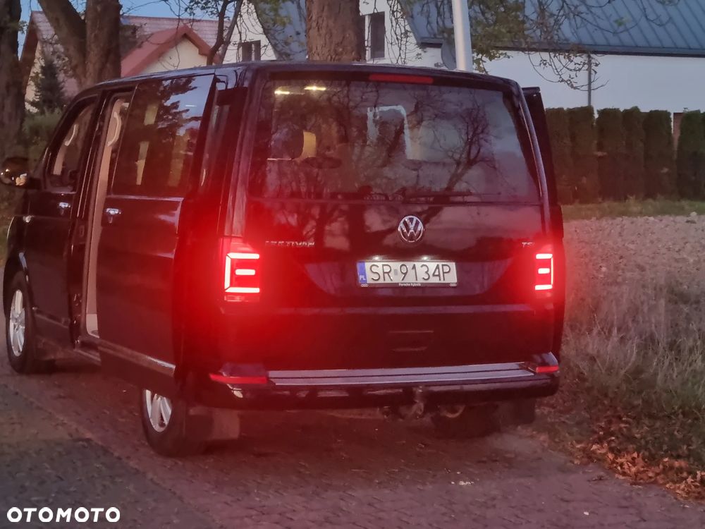 Volkswagen Multivan - 16