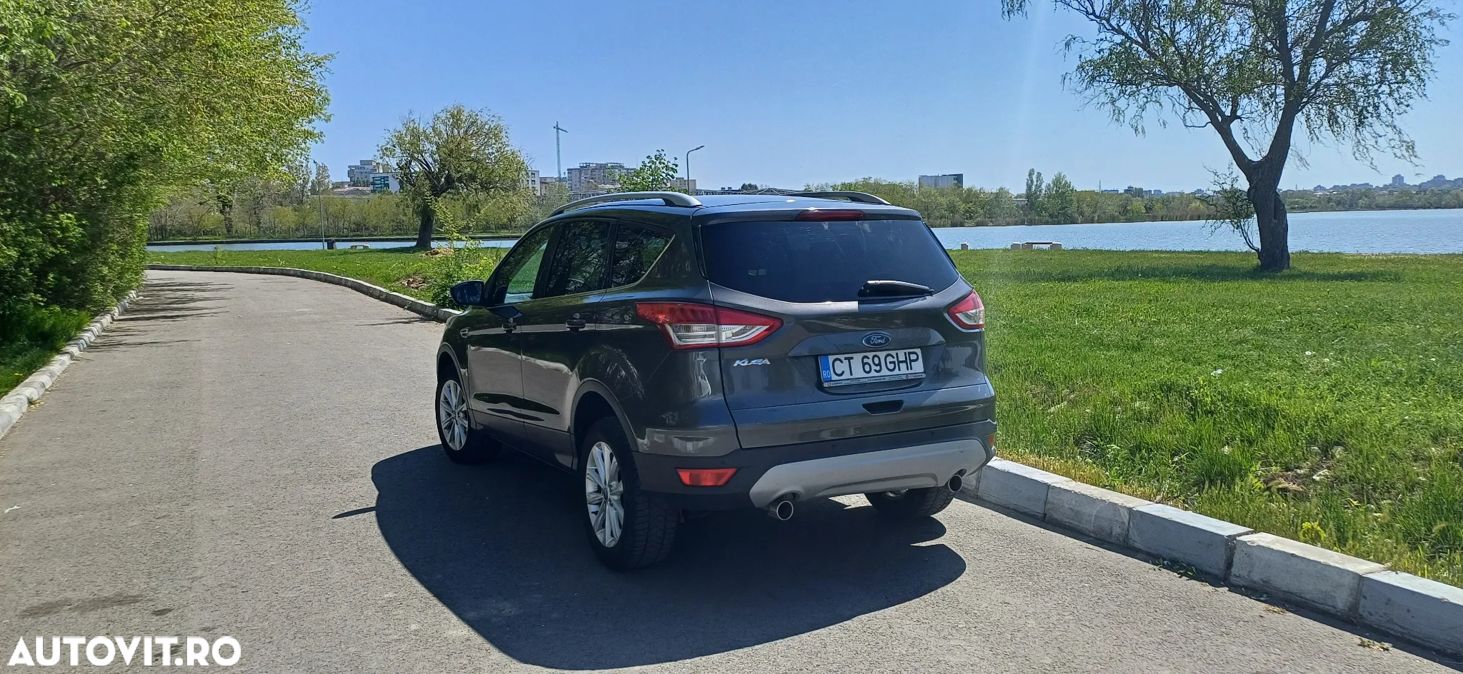 Ford Kuga 2.0 TDCi 4WD Powershift Titanium - 3