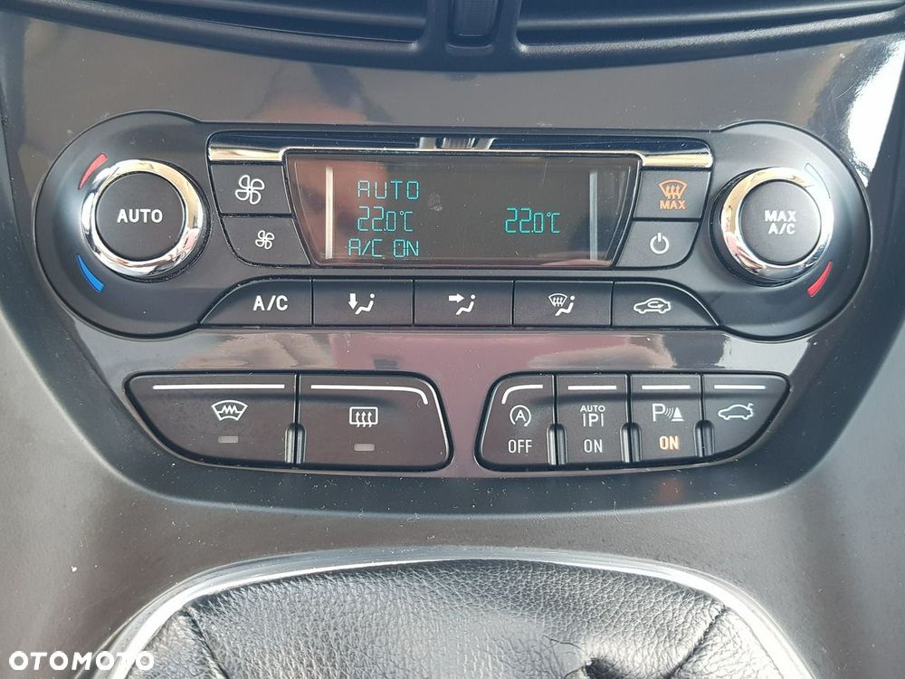 Ford Kuga 1.6 EcoBoost 2x4 Titanium - 19