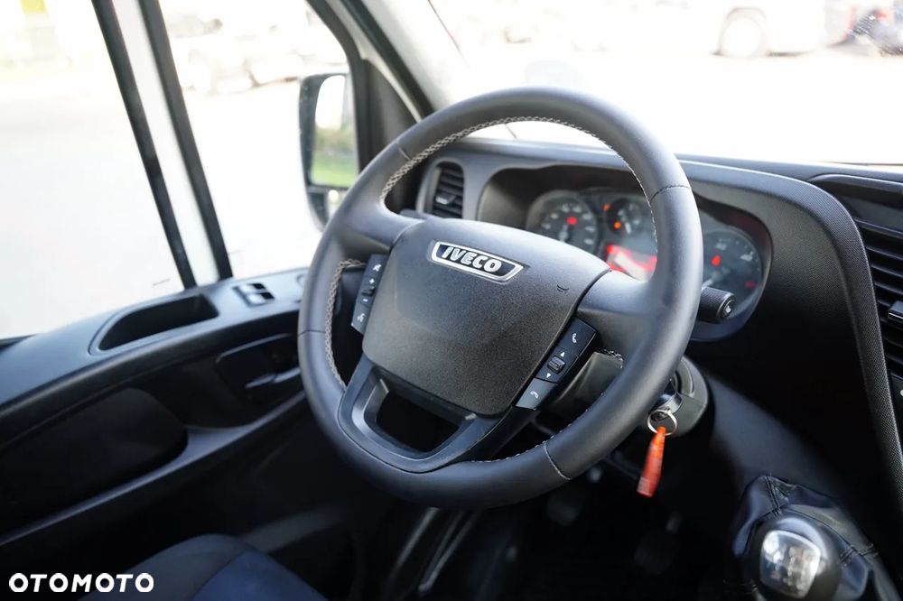 Iveco DAILY 35-140 / WYWROTKA / BRYGADÓWKA - 6 MIEJSC / MANUAL / - 31