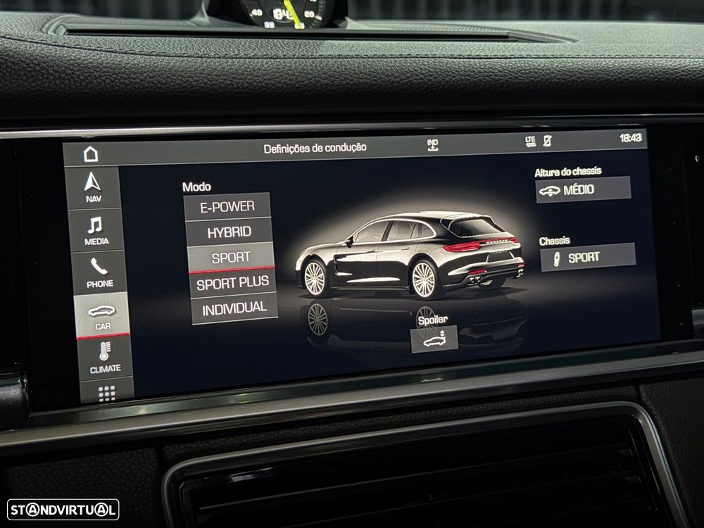 Porsche Panamera Sport Turismo 4 E-Hybrid - 22