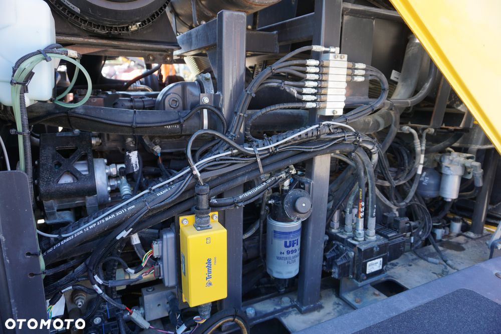 New Holland F 106.7A - 14