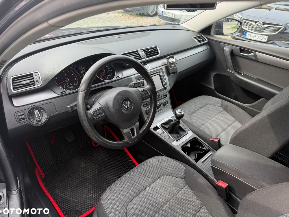 Volkswagen Passat 1.8 TSI Exclusive - 38