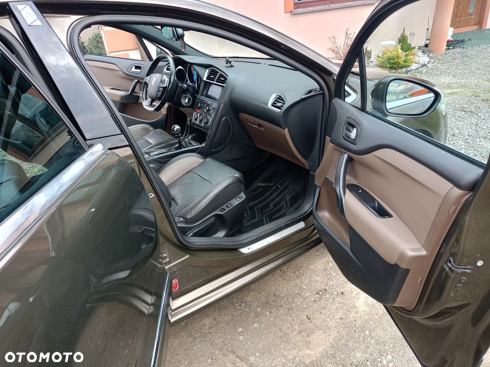 Citroën DS4 1.6 THP SportChic - 17