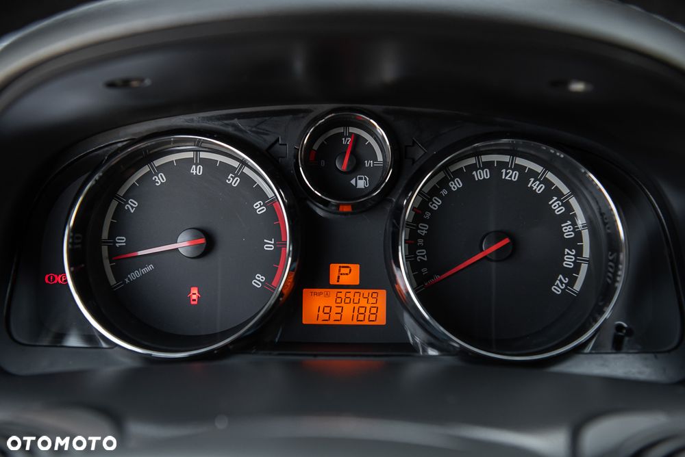 Opel Antara 3.2 V6 4x4 Cosmo - 18