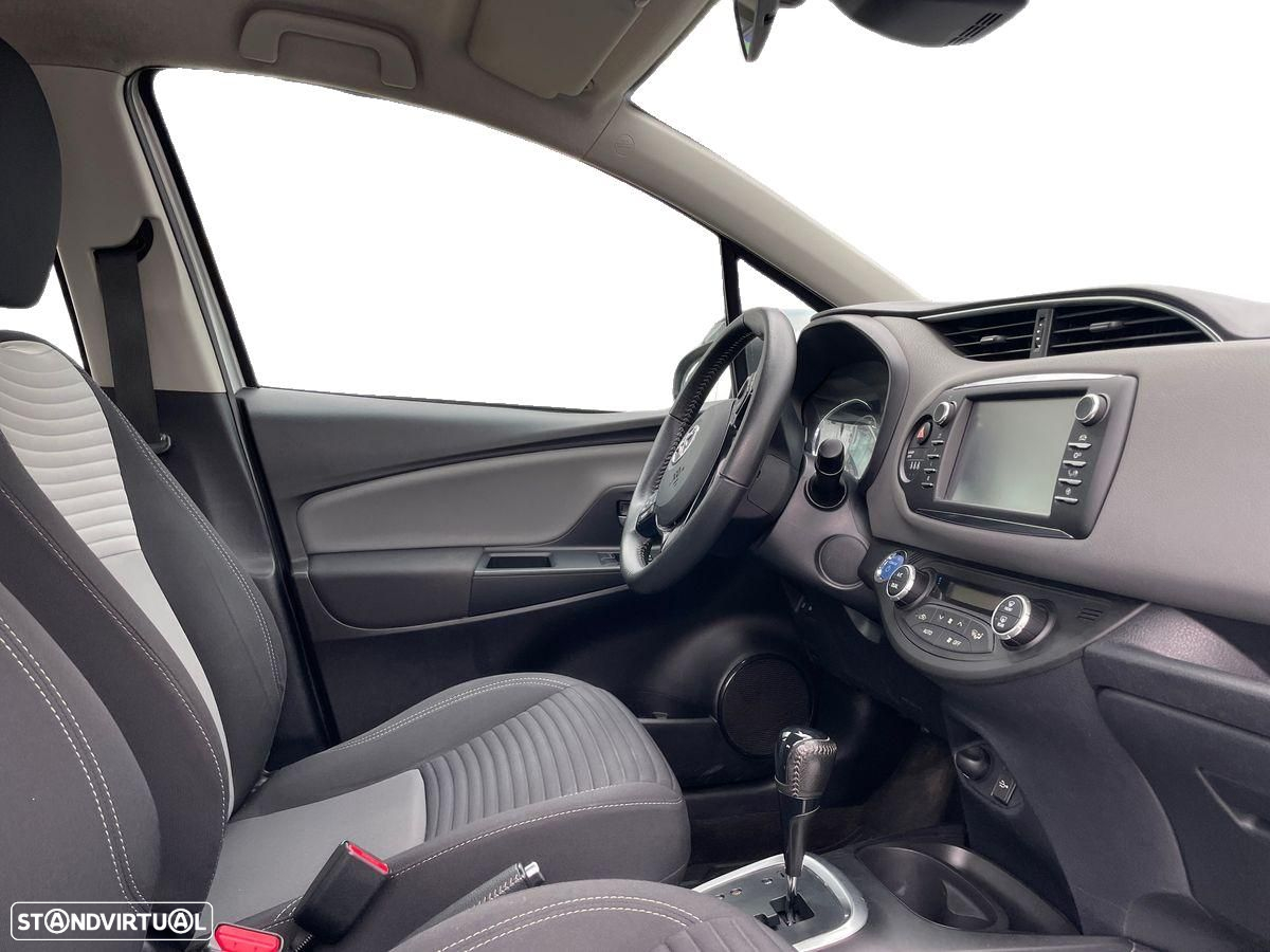 Toyota Yaris 1.5 HSD Comfort - 6