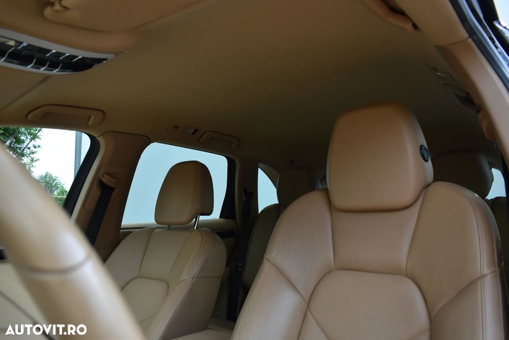 Porsche Cayenne - 17