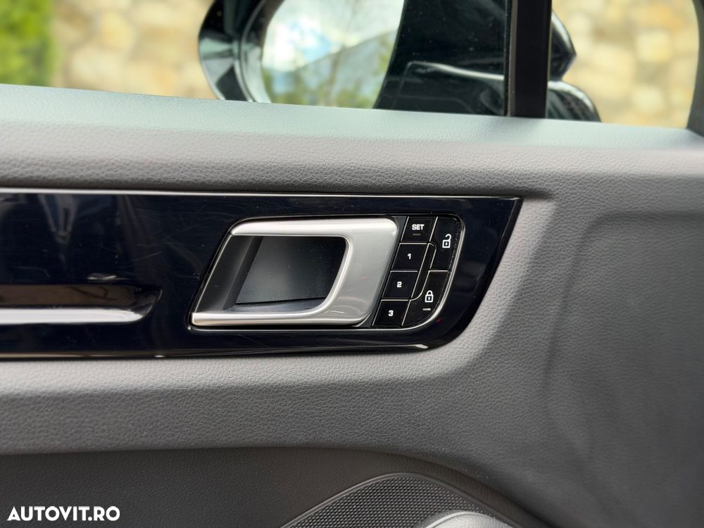 Porsche Cayenne - 12