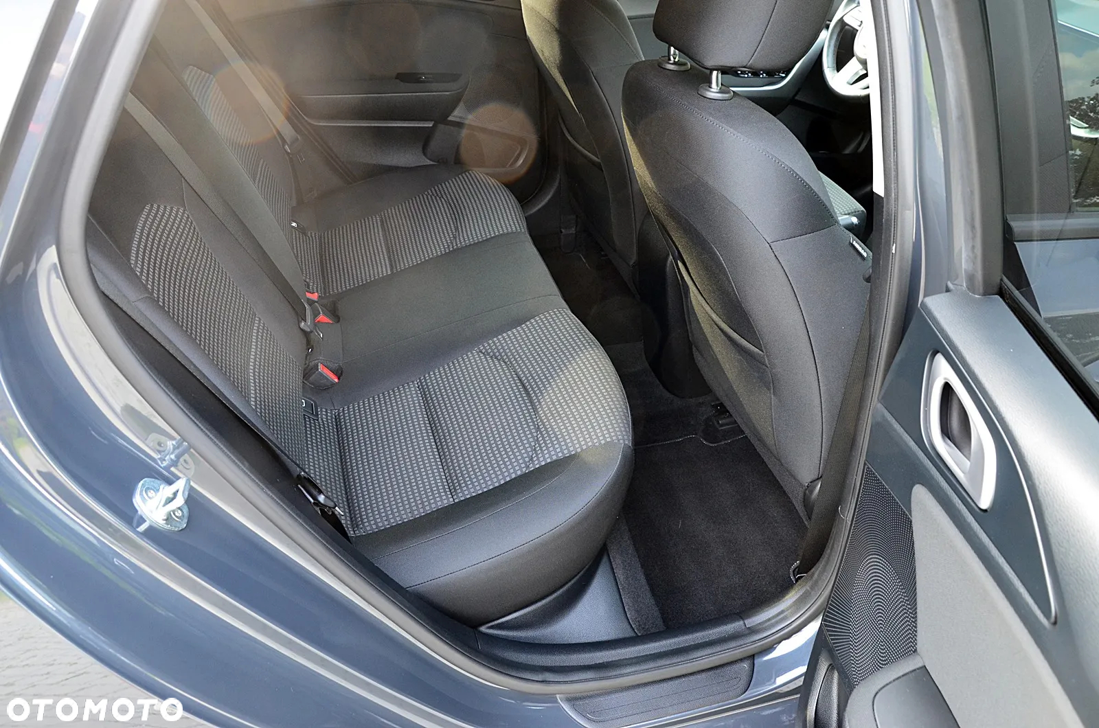 Kia Ceed - 30
