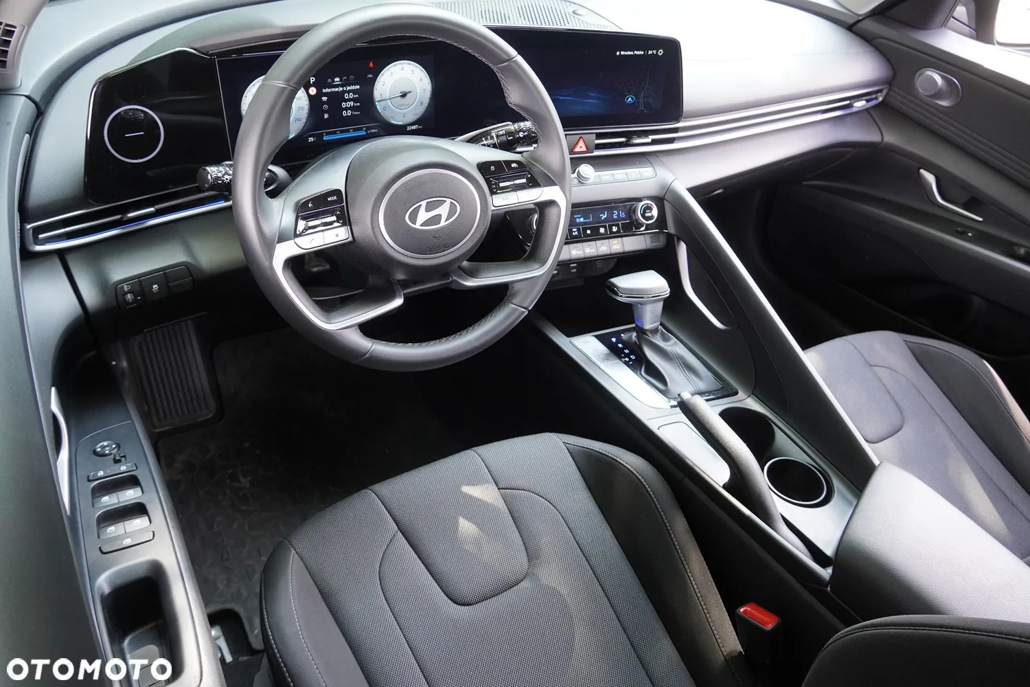Hyundai Elantra 1.6 Modern CVT - 20