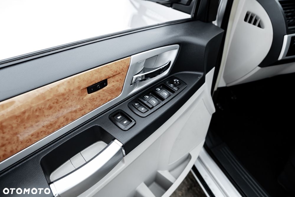 Chrysler Grand Voyager 2.8 CRD Limited - 17