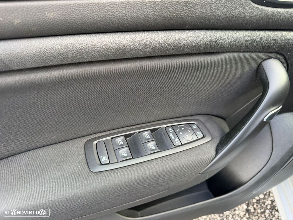 Renault Mégane 1.5 dCi Confort SS - 25