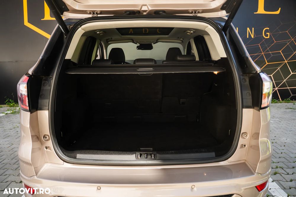 Ford Kuga 2.0 TDCi 4WD Powershift Vignale - 25