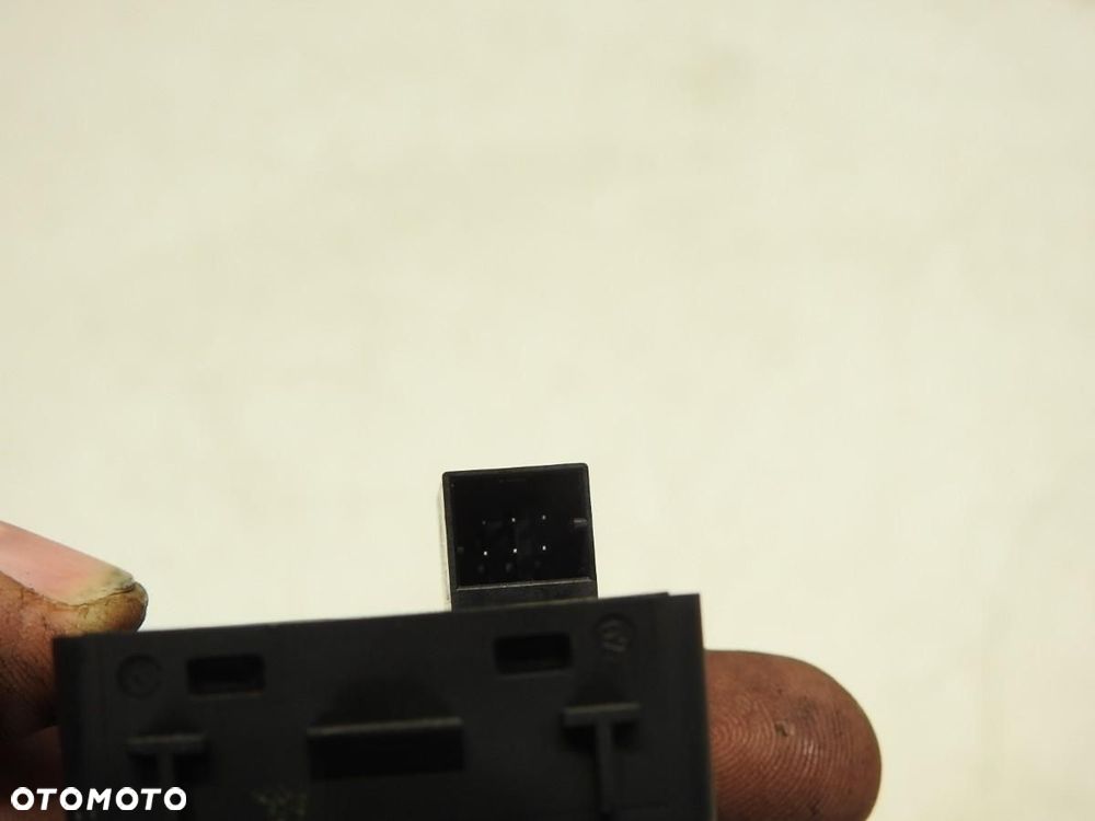 PANEL PRZYCISK BLUETOOTH VW PASSAT B7 3AA035624 - 3
