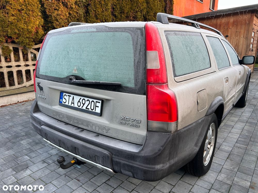 Volvo XC 70 AWD - 4