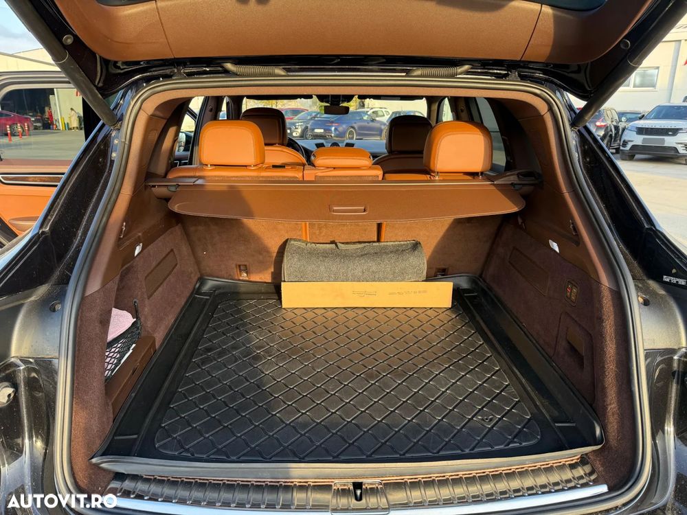 Porsche Cayenne - 8
