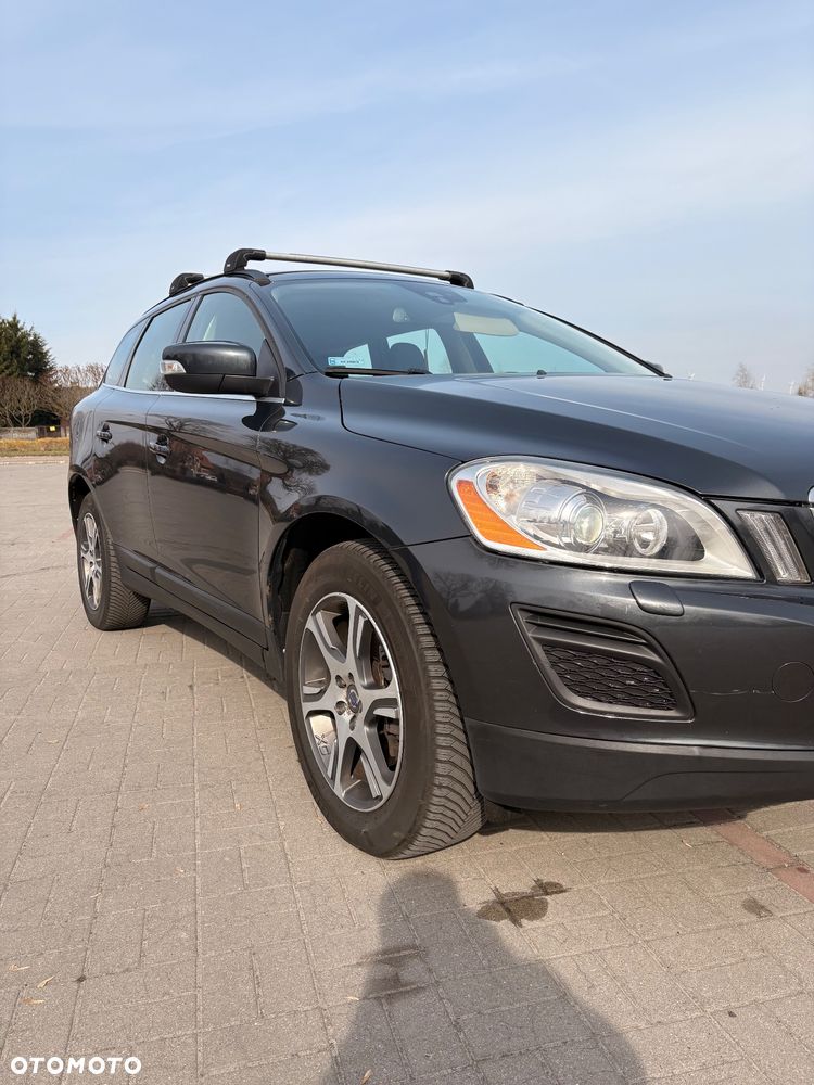 Volvo XC 60 D5 AWD Momentum - 4