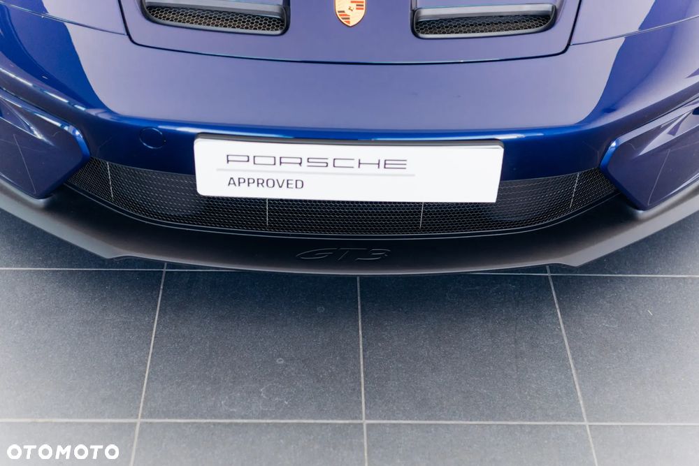 Porsche 911 GT3 Touring PDK - 38