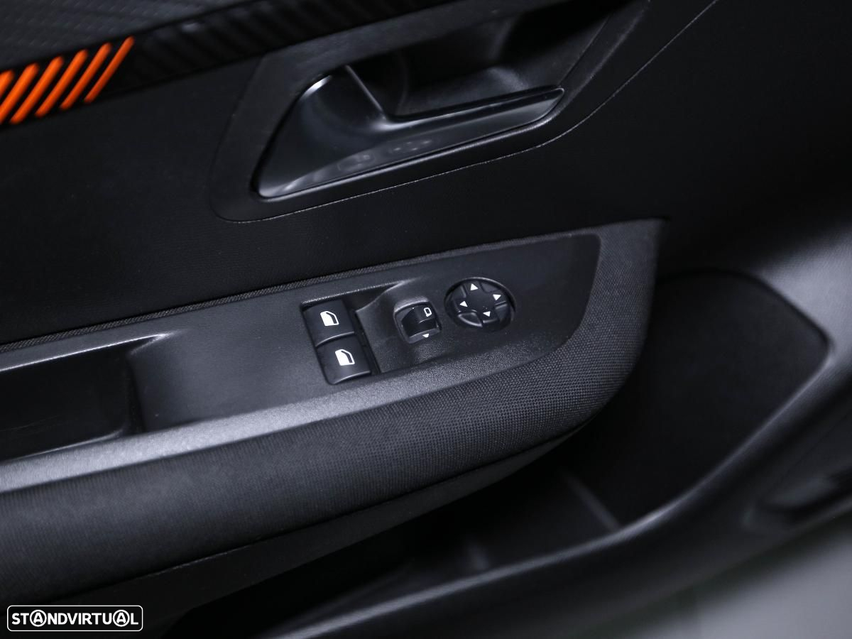 Peugeot 208 1.2 PureTech Active - 11