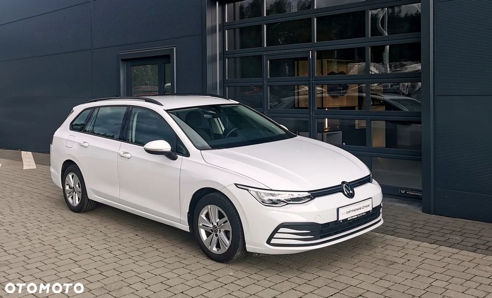Volkswagen Golf - 1