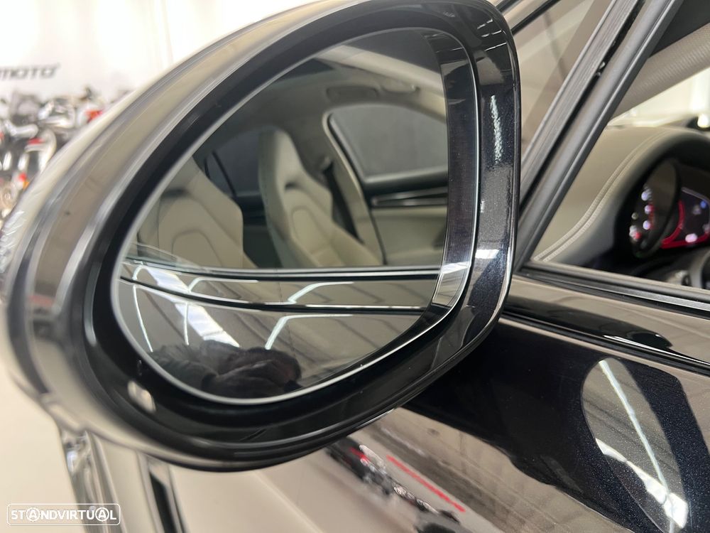 Porsche Panamera 4 E-Hybrid Platinum Edition - 9