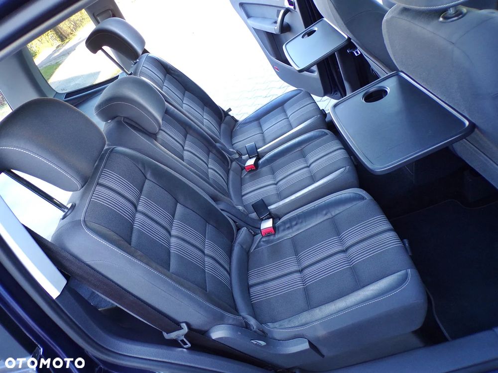 Volkswagen Touran 1.6 TDI DPF BlueMotion Technology MATCH - 27