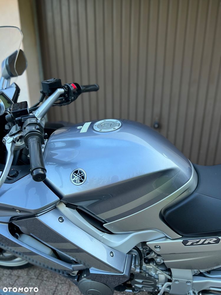 Yamaha FJR - 19
