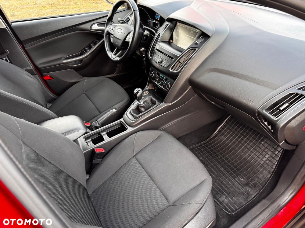 Ford Focus 1.0 EcoBoost Gold X (Edition) - 27