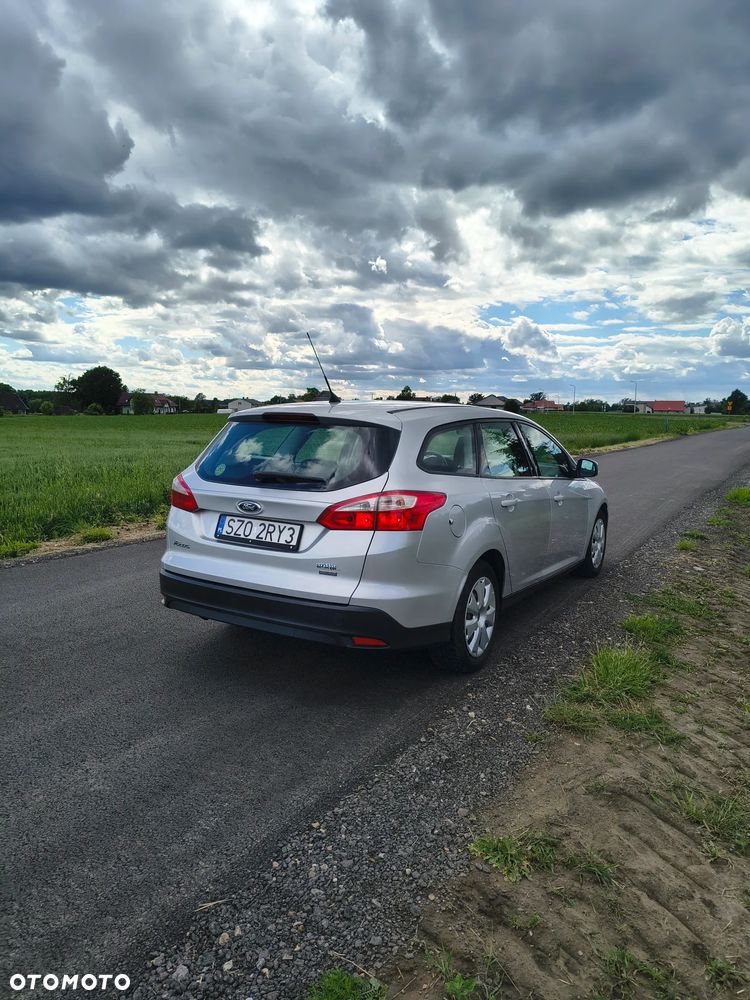 Ford Focus 1.6 TDCi DPF Champions Edition - 8