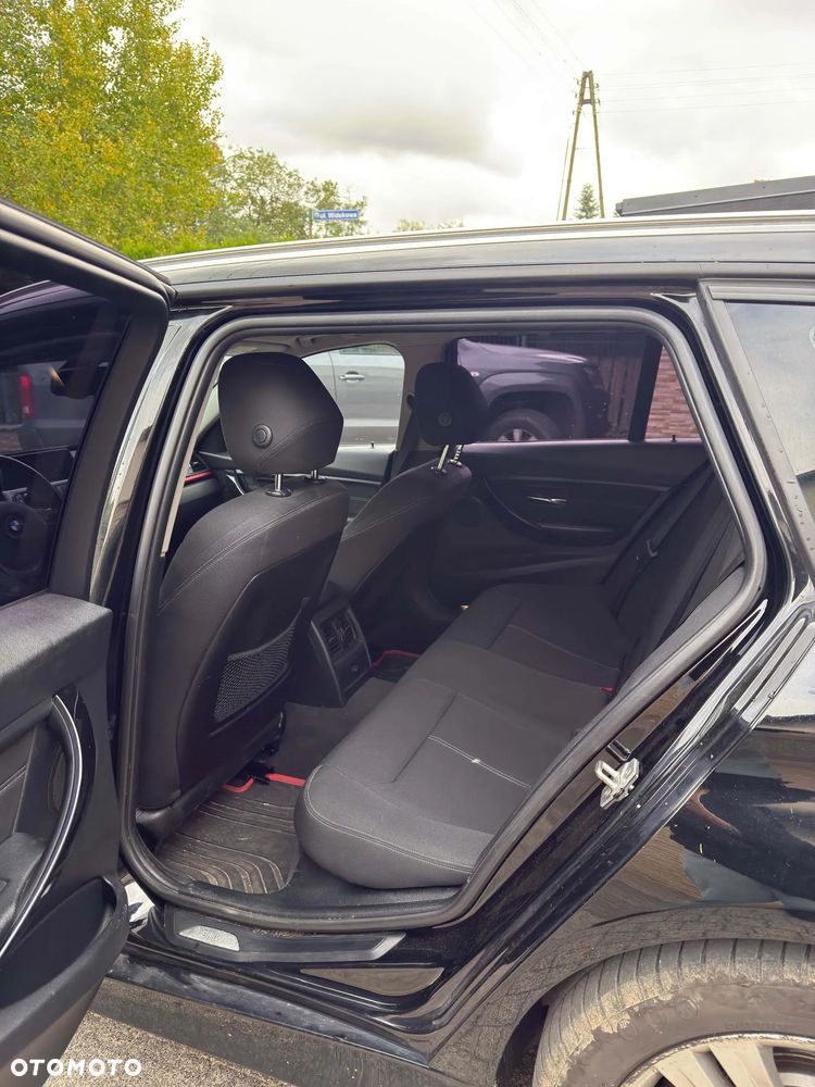 BMW Seria 3 318d Sport Line - 16