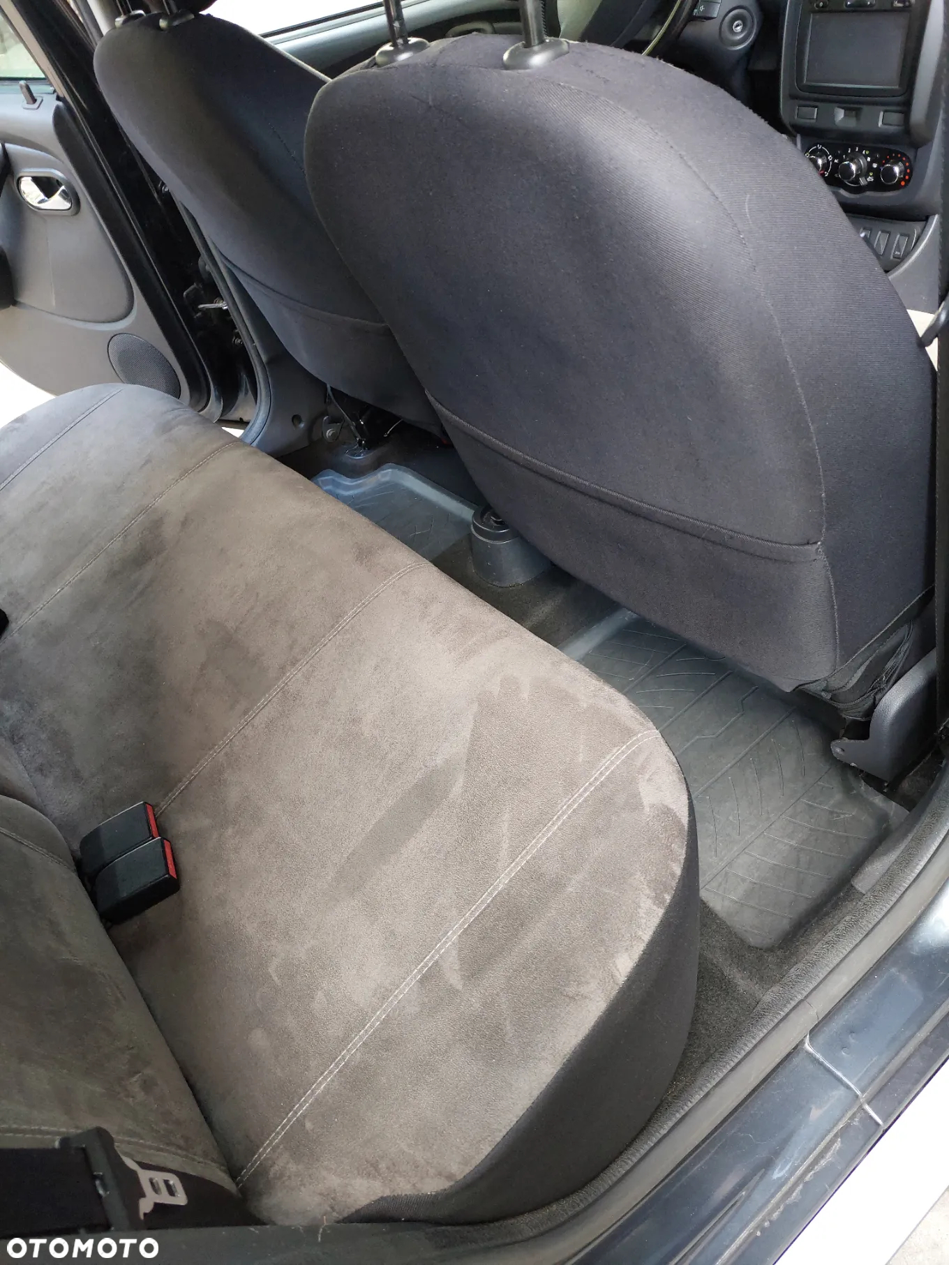 Dacia Duster 1.6 Blackstorm - 14