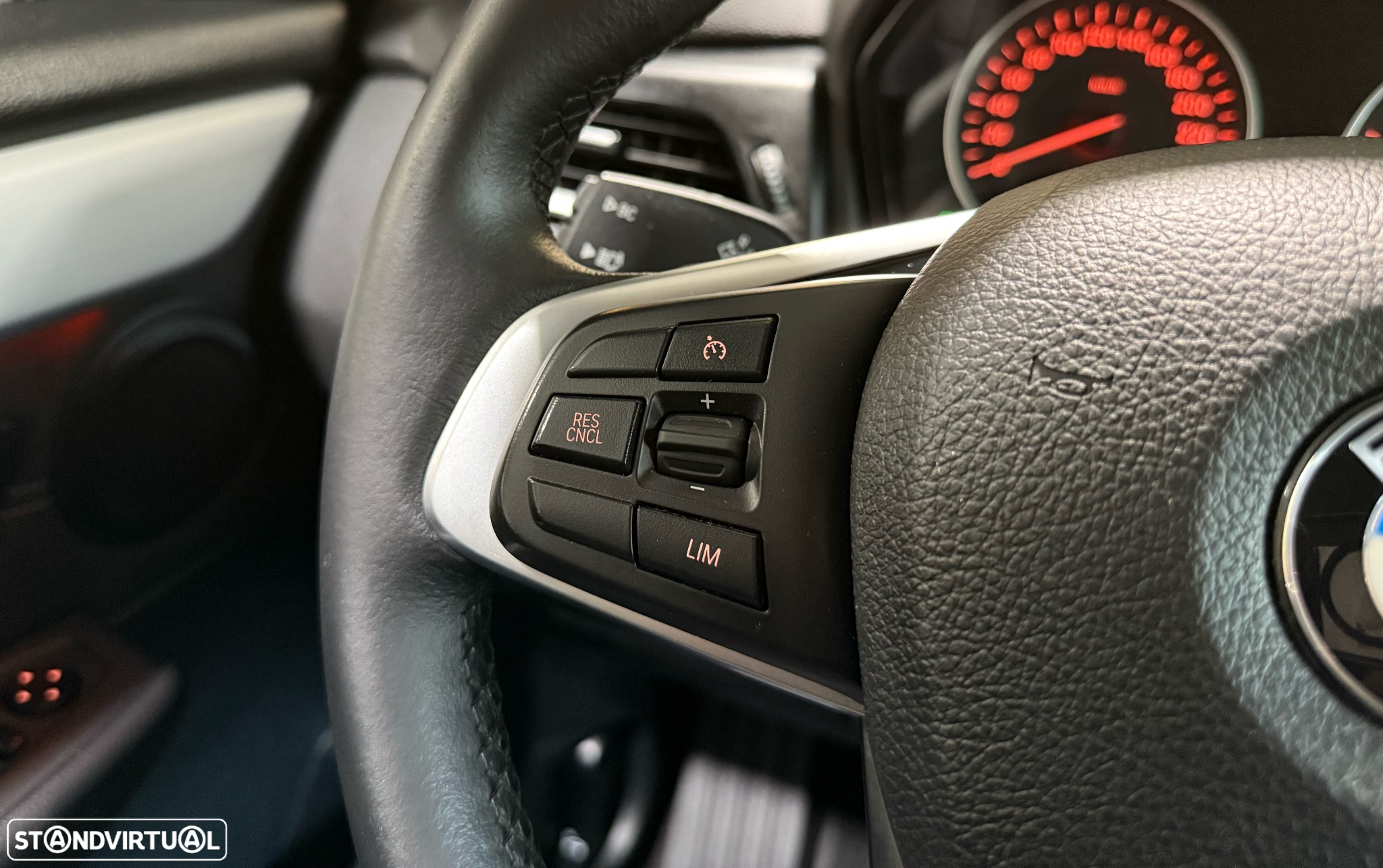 BMW 225xe Active Tourer Line Sport - 32