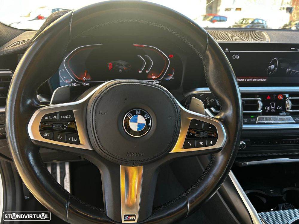 BMW 330 i Aut. M Sport - 22
