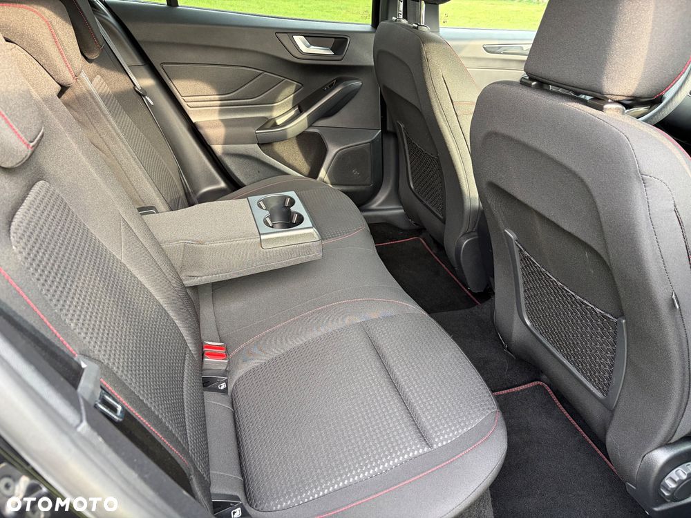 Ford Focus 1.0 EcoBoost Hybrid ST-LINE - 16