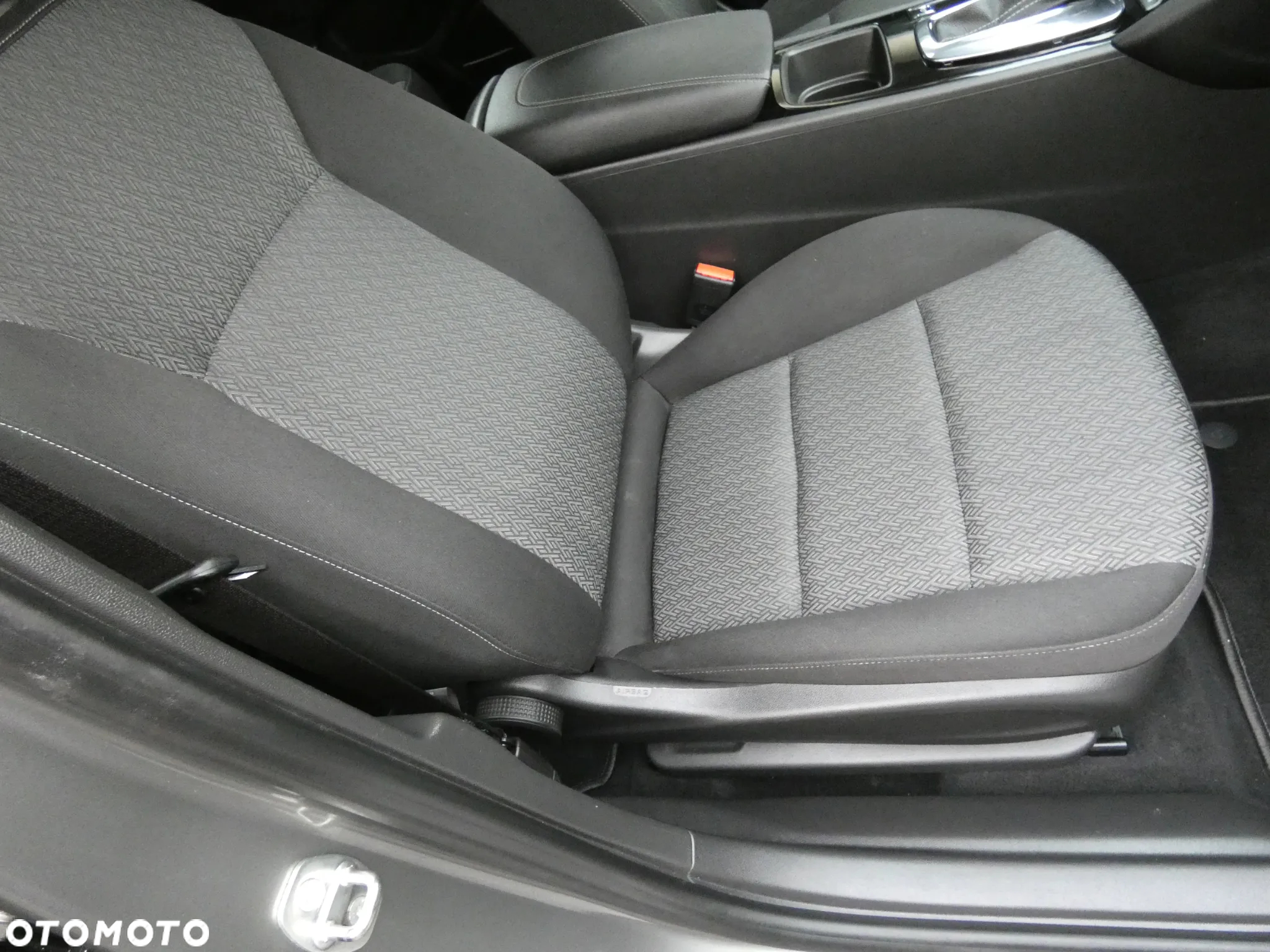 Opel Insignia 2.0 CDTI automatik Business Edition - 20