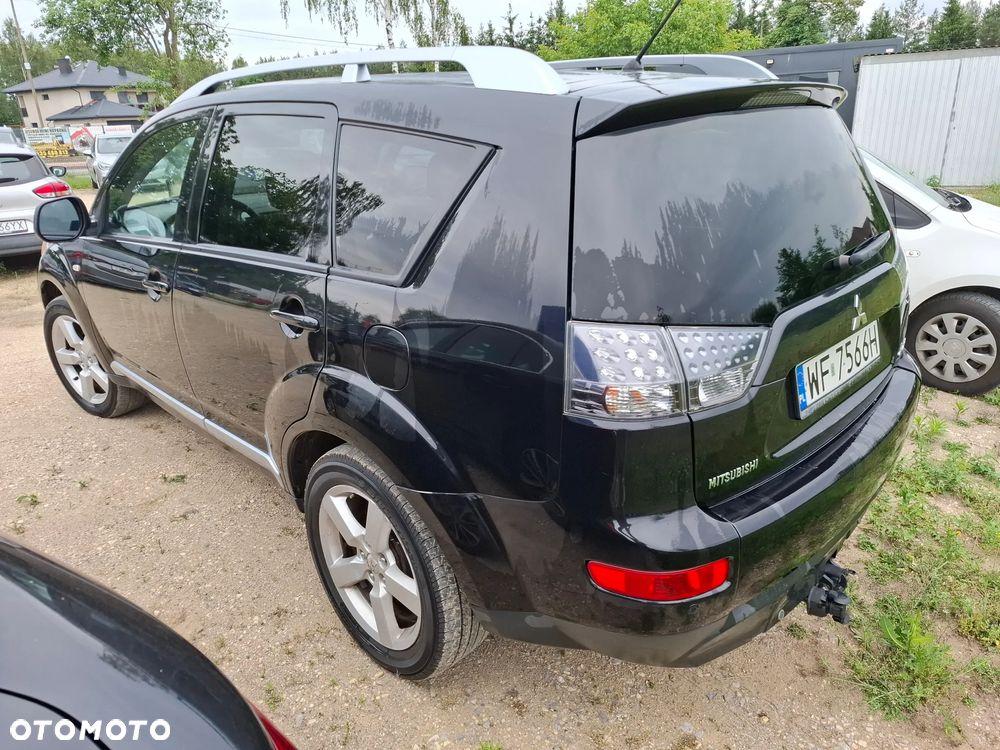 Mitsubishi Outlander 2.0 DID Intense + - 4