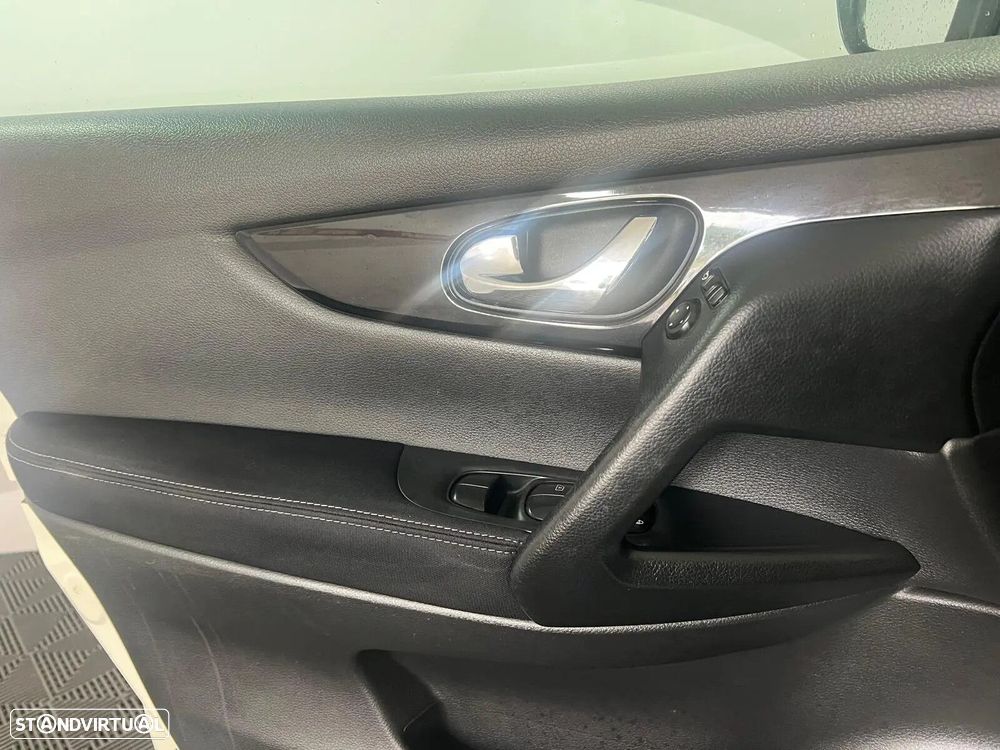 Nissan Qashqai 1.5 dCi N-Connecta 18 - 15